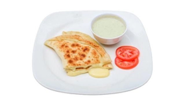 Arabic Chicken Cheese Paratha Roll